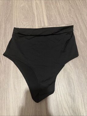I heart raves High-Waist Black Women's cheeky shorts